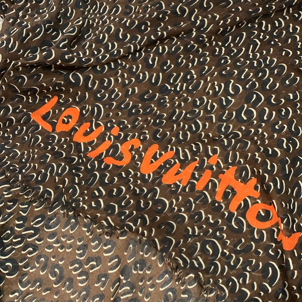 💗 LOUIS VUITTON Italian Wool Animal Print Scarf Wrap